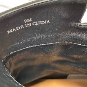 Ankle booties with thick heel